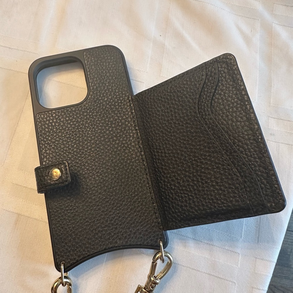 Bandolier wireless charging wallet/purse.